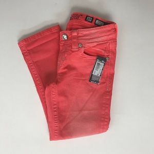 Miss Me ~ Coral Signature Cuffed Capri 🆕